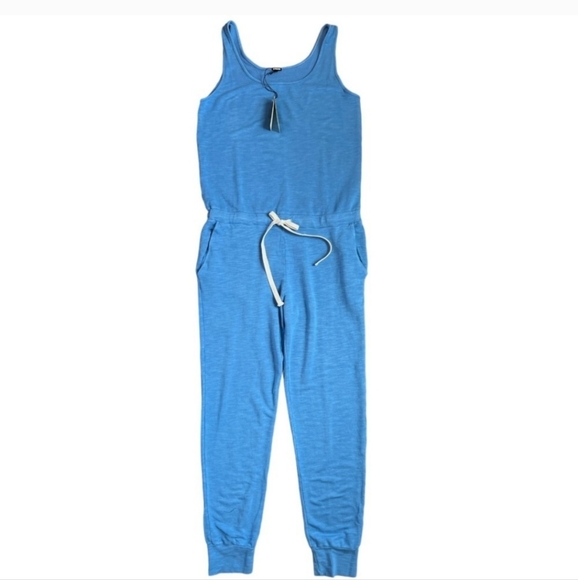 Monrow jumpsuit - Picture 2 of 5